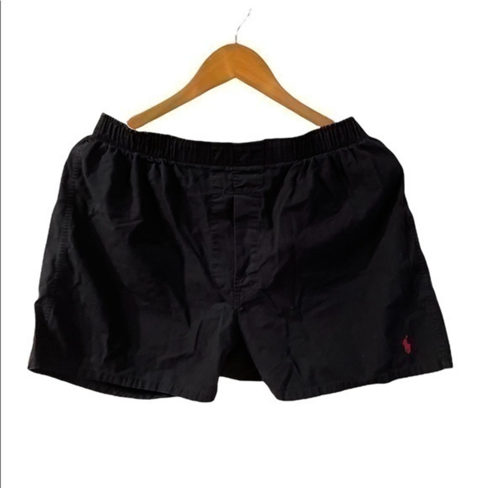 Polo Ralph Lauren Men Black Medium Shorts with elastic band
Condition 8/10